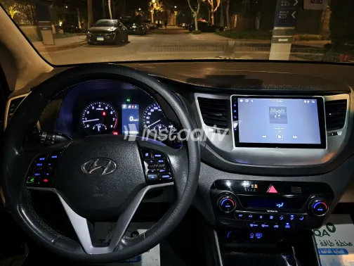 Hyundai Tucson 2018 White Used for Sale - 10