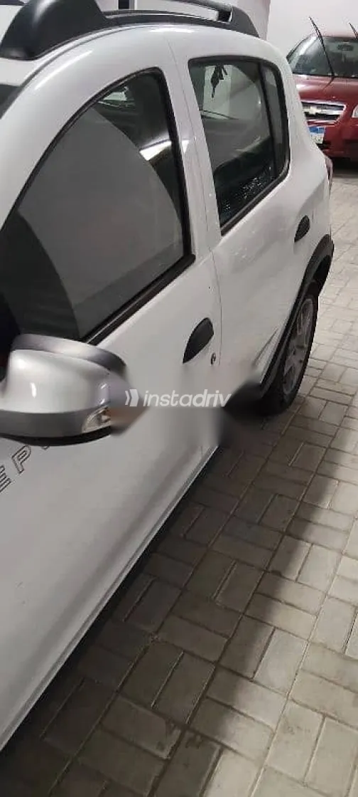 رينو سانديرو 2023 أبيض مستعملة للبيع - 4