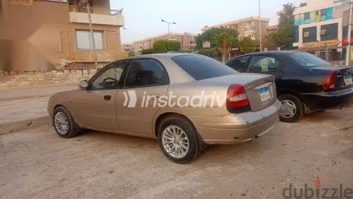 دايو نوبيرا 2006 ذهبي مستعملة للبيع - 3