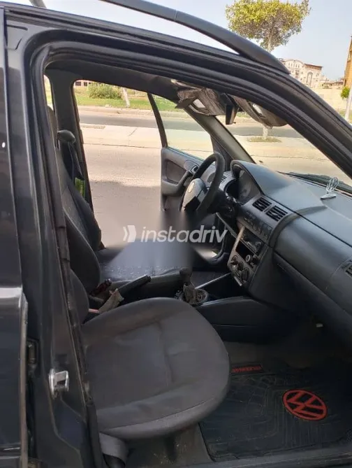 فولكس فاغن باراتى 2006 أزرق غامق مستعملة للبيع - 4