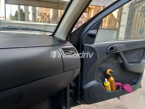 فولكس فاغن باراتى 2006 أزرق غامق مستعملة للبيع - 9