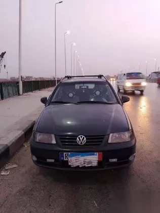 فولكس فاغن باراتى 2006 أزرق غامق مستعملة للبيع