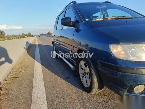 هيونداي ماتريكس 2008 أزرق غامق مستعملة للبيع - 1