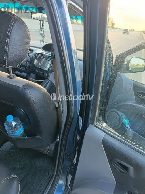 هيونداي ماتريكس 2008 أزرق غامق مستعملة للبيع - 5