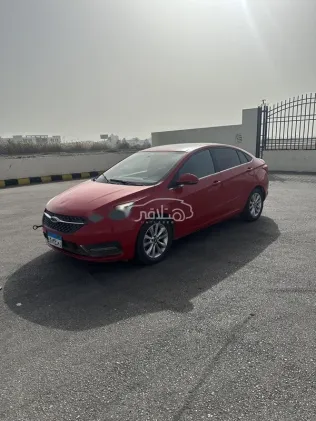 شيرى اريزو 5 2022 أبيض مستعملة للبيع