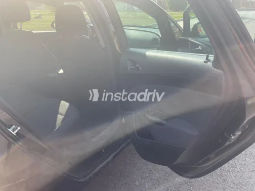 اوبل أسترا 2018 أبيض مستعملة للبيع - 6