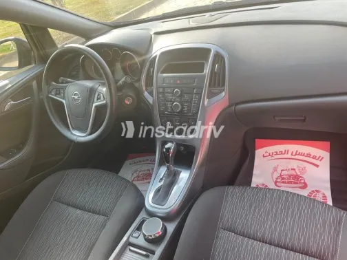 اوبل أسترا 2018 أبيض مستعملة للبيع - 7