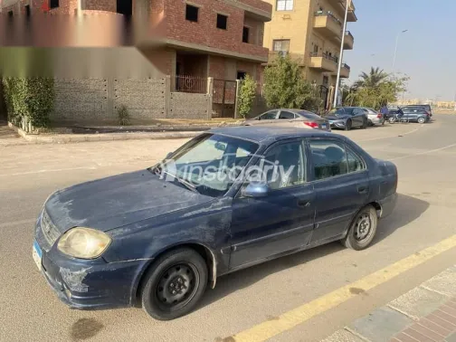 هيونداي فيرنا 2007 أزرق غامق مستعملة للبيع - 2