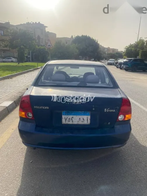 هيونداي فيرنا 2007 أزرق غامق مستعملة للبيع - 4