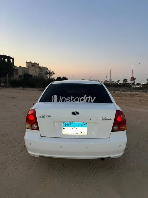 هيونداي فيرنا 2015 أبيض مستعملة للبيع - 5