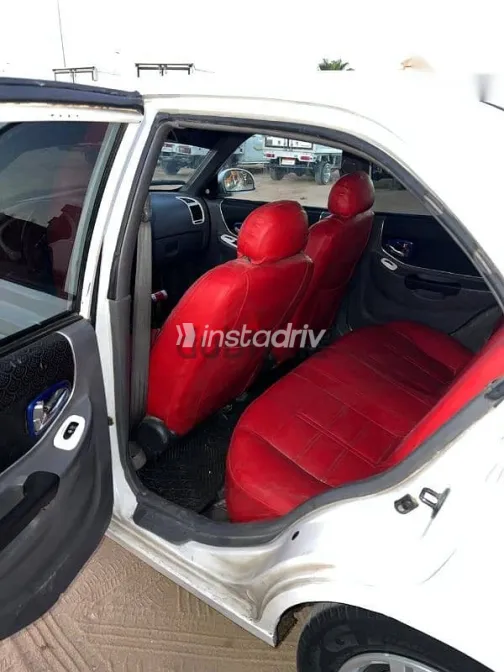 هيونداي فيرنا 2015 أبيض مستعملة للبيع - 7