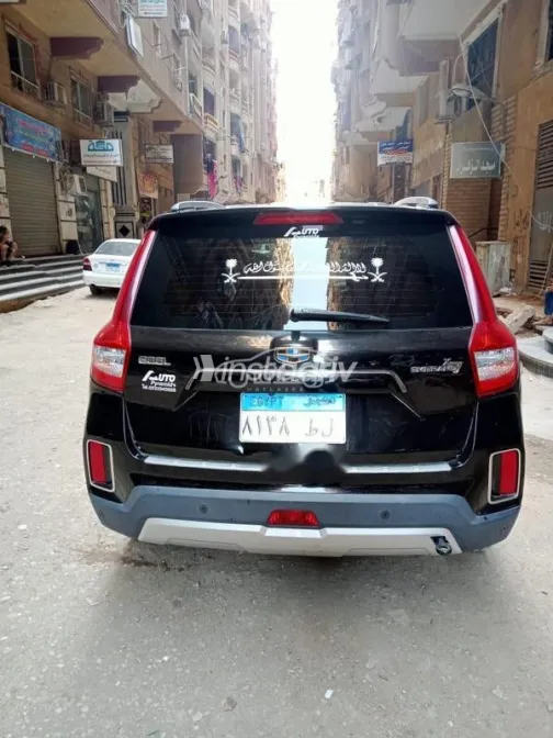 جيلي امجراند X7 2019 أبيض مستعملة للبيع - 2