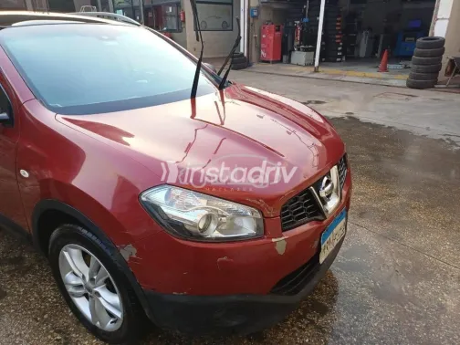 نيسان قشقاي 2012 أحمر غامق مستعملة للبيع - 5