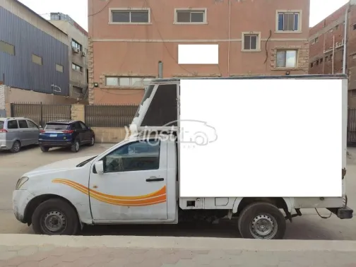 شيفروليه الدبابة الفئة ت 2018 أبيض مستعملة للبيع - 3