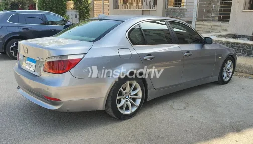 بي ام دبليو 525 2007 فضي مستعملة للبيع - 2