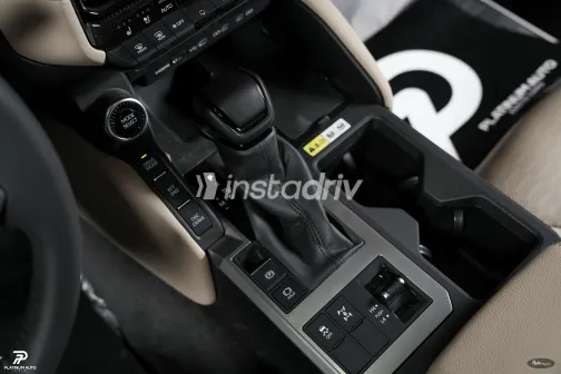 تويوتا لاند كروزر 2025 أبيض مستعملة للبيع - 6