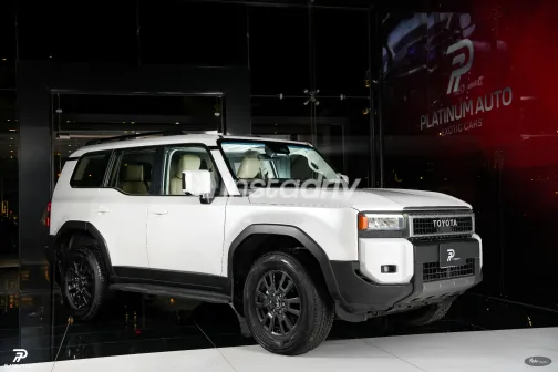 تويوتا لاند كروزر 2025 أبيض مستعملة للبيع - 9