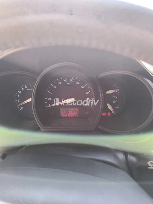 Kia Rio 2015 White Used for Sale - 2