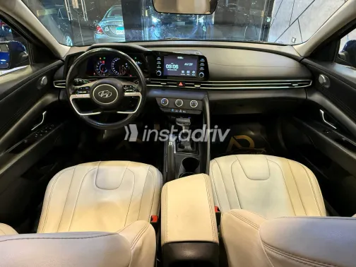 Hyundai Elantra CN7 2022 White Used for Sale - 5