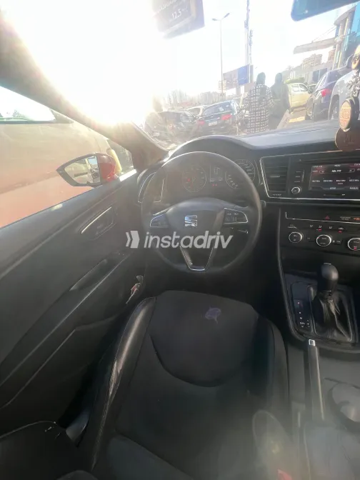 سيات ليون 2015 أبيض مستعملة للبيع - 7