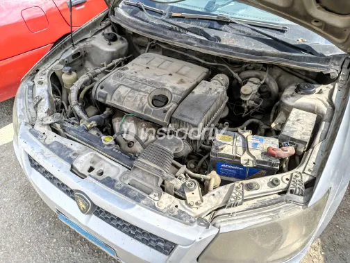 بروتون ساجا 2011 أبيض مستعملة للبيع - 6