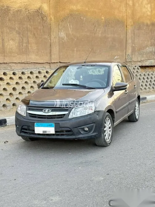 لادا جرانتا 2017 بني مستعملة للبيع - 7