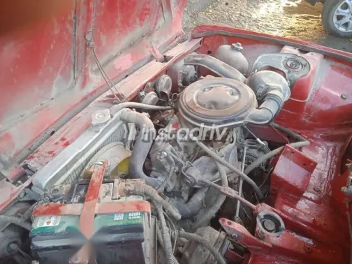 فيات نوفا 1977 أحمر مستعملة للبيع - 1