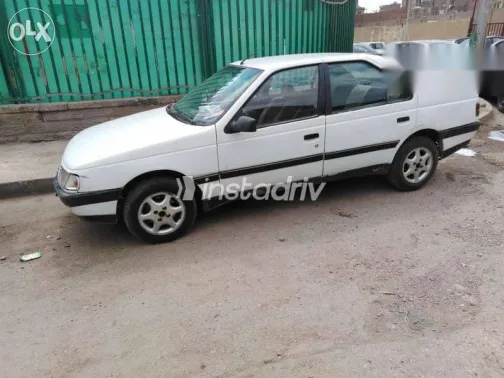 بيجو 405 1994 أبيض مستعملة للبيع - 2