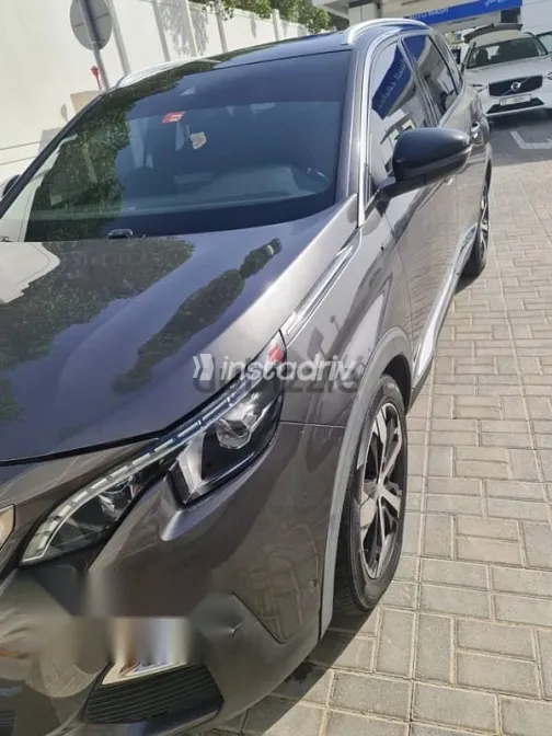 Peugeot 5008 2020 Gray Used for Sale - 1