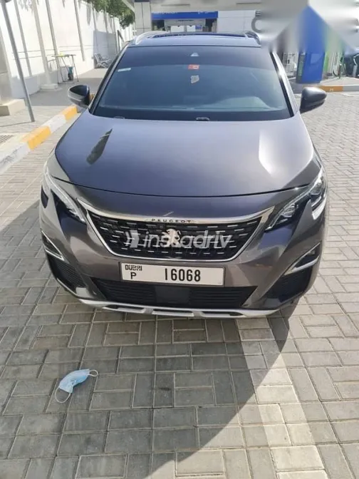 Peugeot 5008 2020 Gray Used for Sale - 2