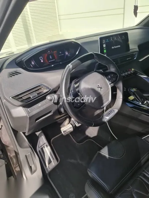 Peugeot 5008 2020 Gray Used for Sale - 4