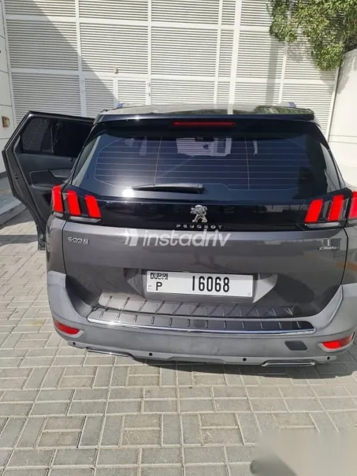 Peugeot 5008 2020 Gray Used for Sale - 6