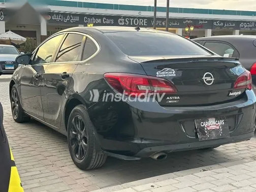 اوبل أسترا 2019 أسود مستعملة للبيع - 1