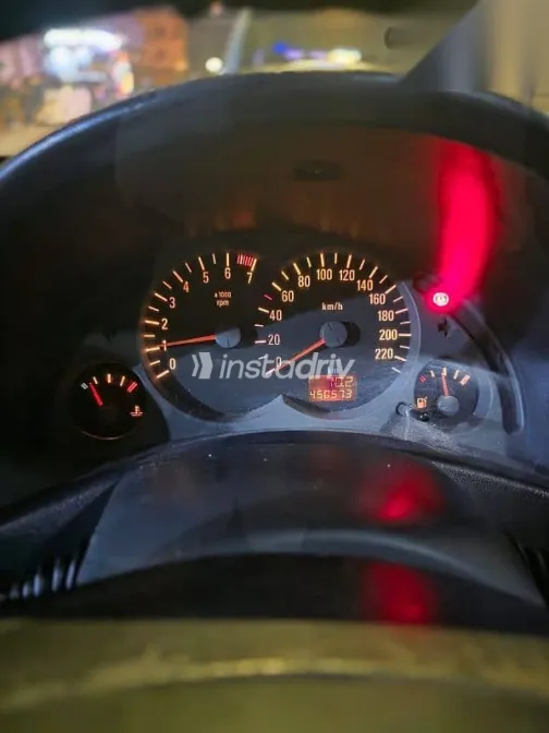 اوبل كورسا 2004 رمادي مستعملة للبيع - 3