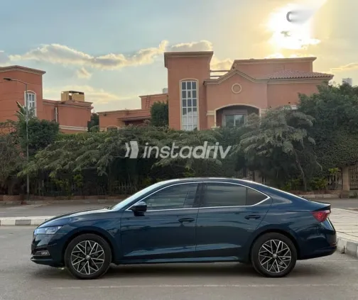 Skoda Octavia 2024 Dark Blue Used for Sale - 7
