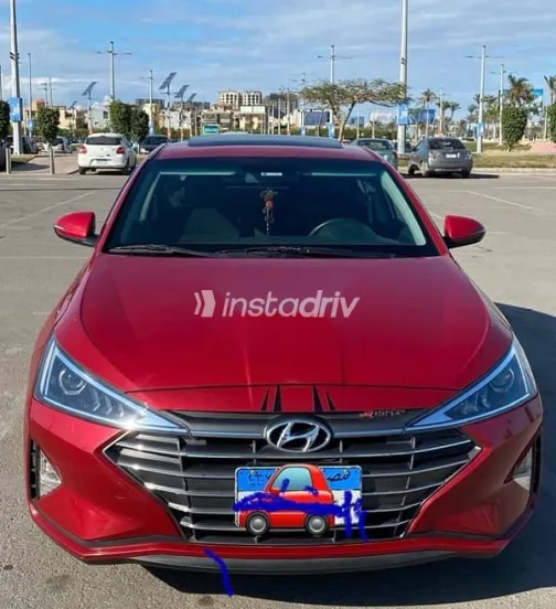 هيونداي إلنترا 2020 أحمر مستعملة للبيع - 3