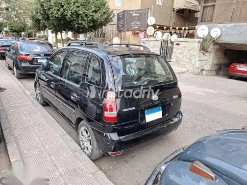 هيونداي ماتريكس 2010 أسود مستعملة للبيع - 1