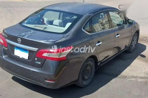 نيسان سنترا 2015 رمادي مستعملة للبيع - 2