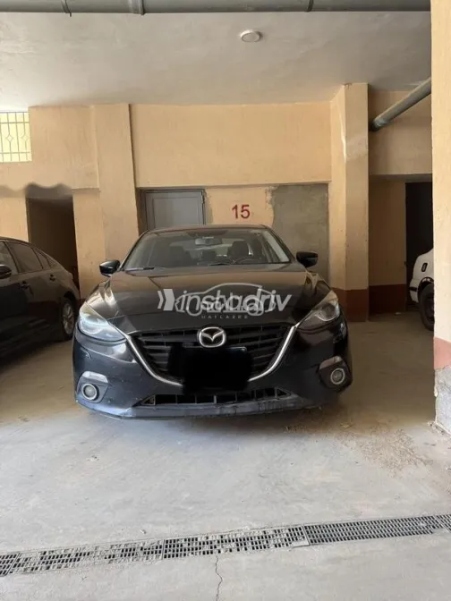 مازدا 3 2017 أبيض مستعملة للبيع - 1