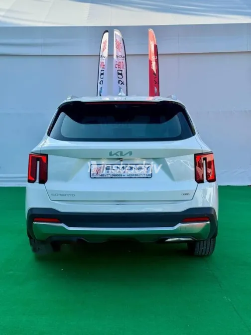 Kia Sorento 2024 White Used for Sale - 5
