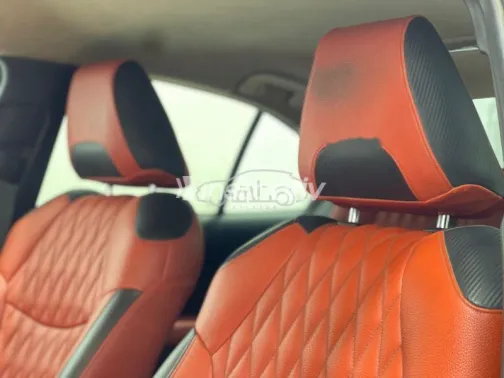 تويوتا كورولا 2021 أحمر مستعملة للبيع - 4