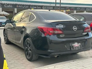 اوبل أسترا 2019 أسود مستعملة للبيع