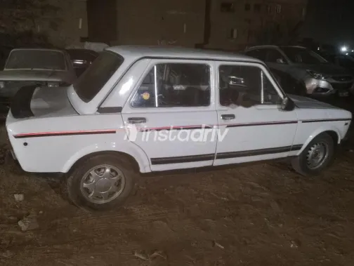 فيات 128 1983 أبيض مستعملة للبيع - 1