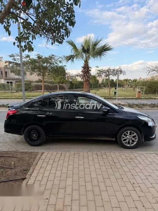 نيسان صنى 2019 أسود مستعملة للبيع - 3