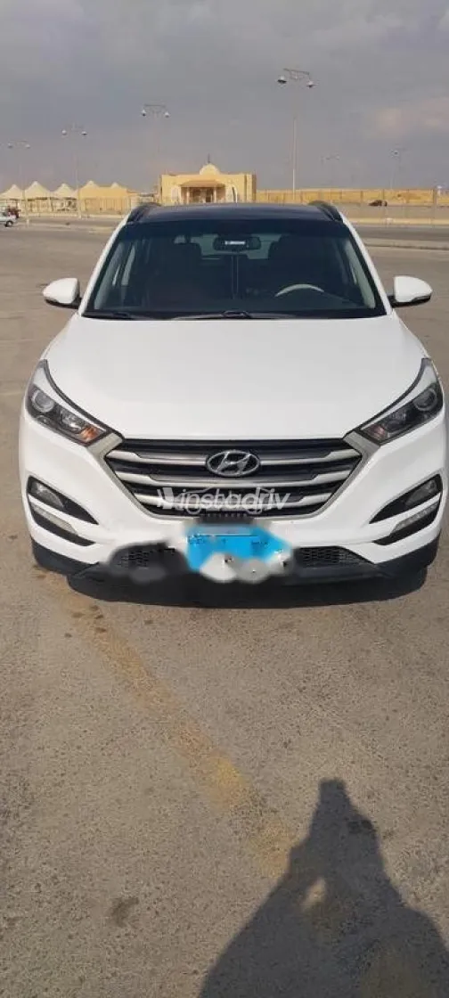 هيونداي توسان 2017 أبيض مستعملة للبيع - 1