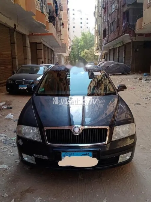 سكودا اوكتافيا A5 2008 رمادي غامق مستعملة للبيع - 1