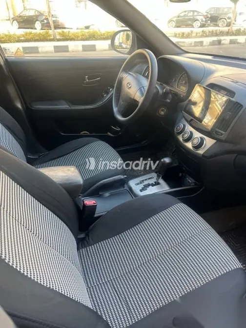 Hyundai Elantra 2017 Burgundy Used for Sale - 5