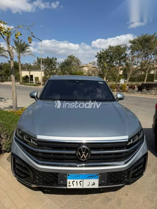 Volkswagen Touareg 2024 Silver Used for Sale - 1