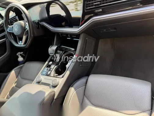 Volkswagen Touareg 2024 Silver Used for Sale - 5