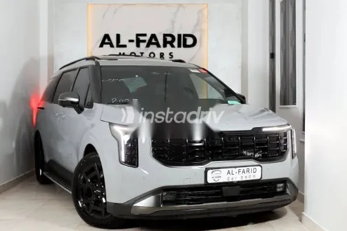 كيا كارنفال 2025 رمادي جديدة للبيع - 2